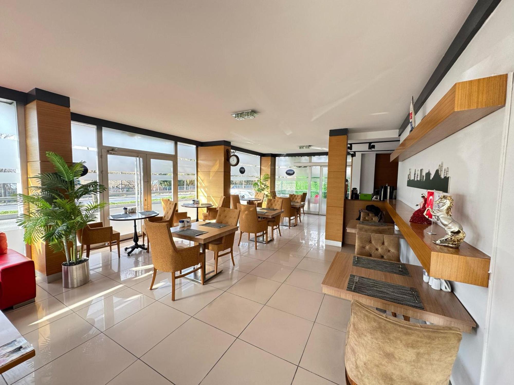 Lounge Hotel — Fotoğraflar 1